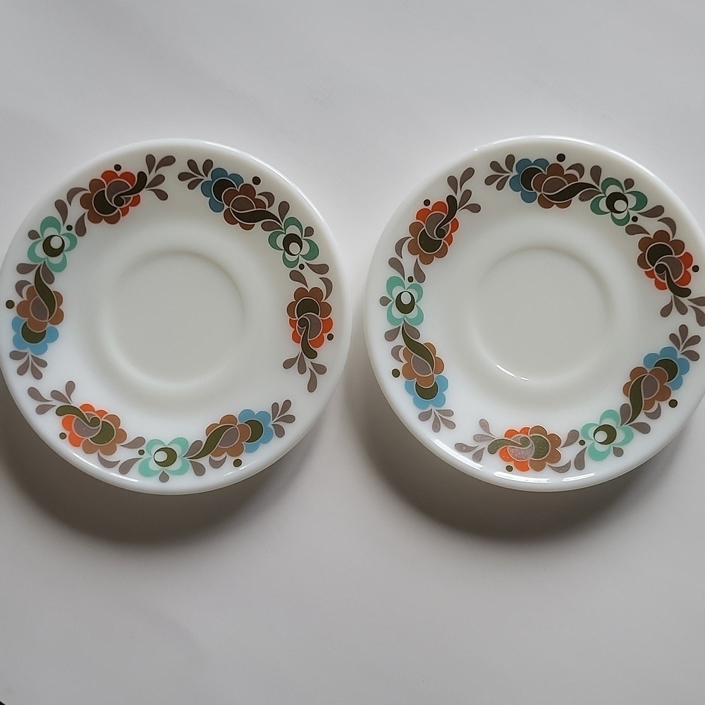 Vintage Pyrex Carnaby Tempo Cup and Saucer Set Of 2 - Picture 6 of 13